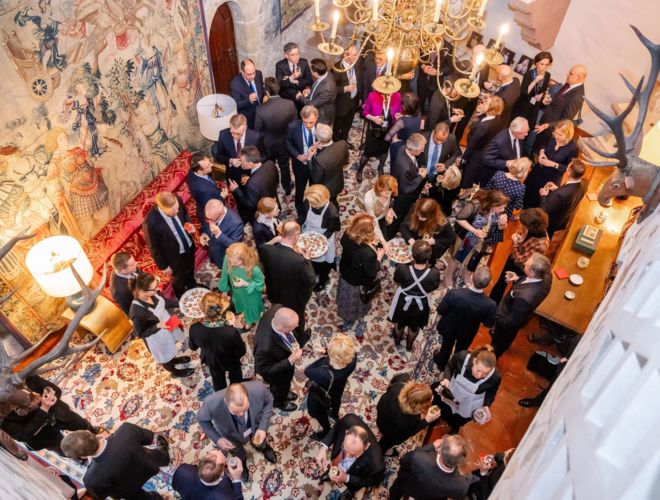 Vorsitz bringt Europaratsbotschafterinnen und -botschafter nach Liechtenstein